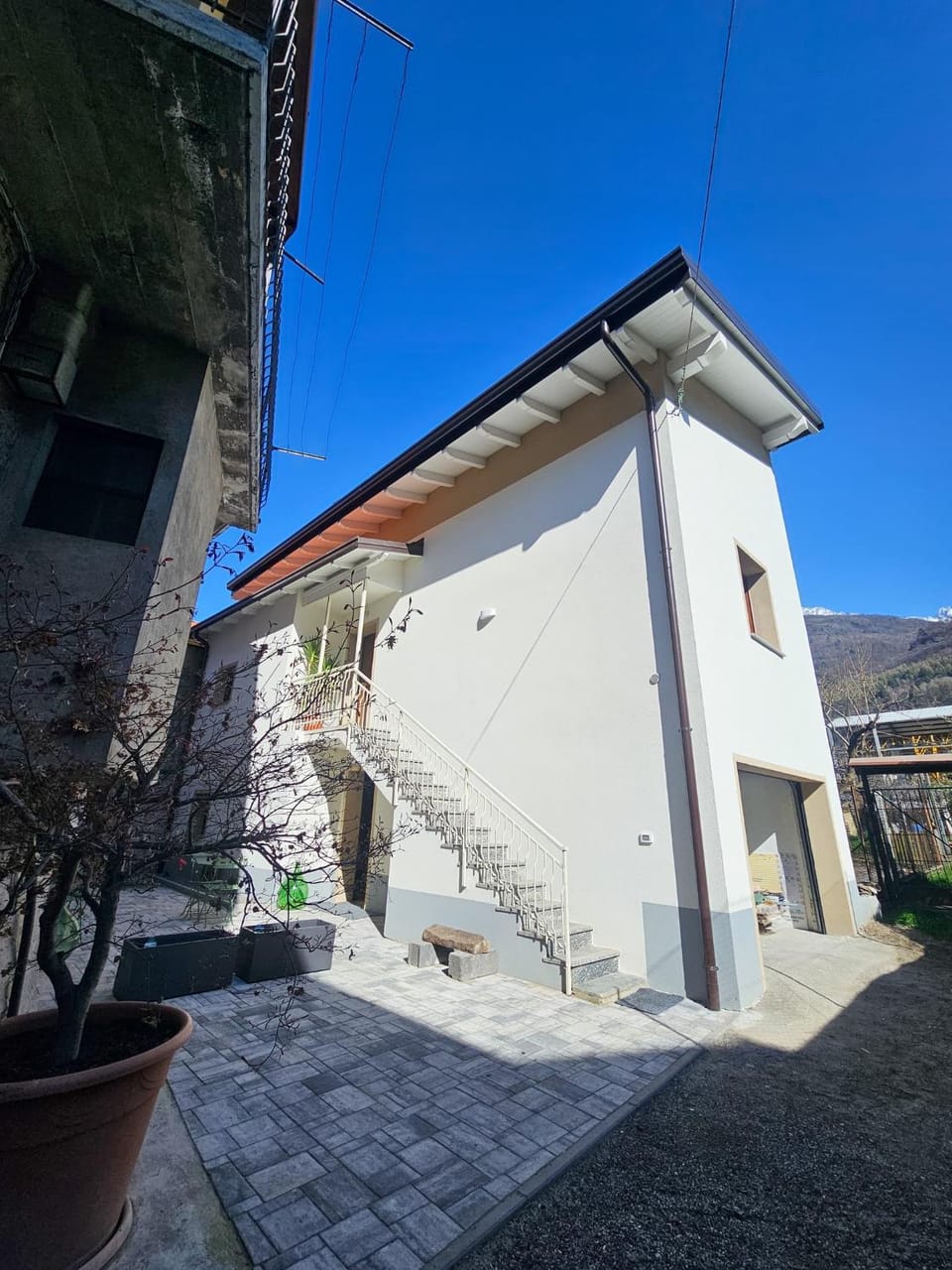 Property building, Facade/entrance