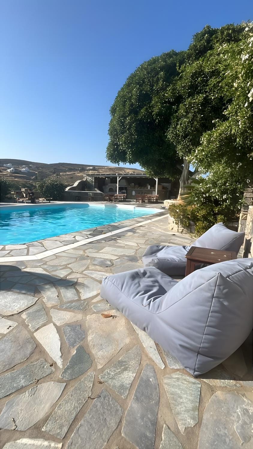 Living room, Swimming pool
