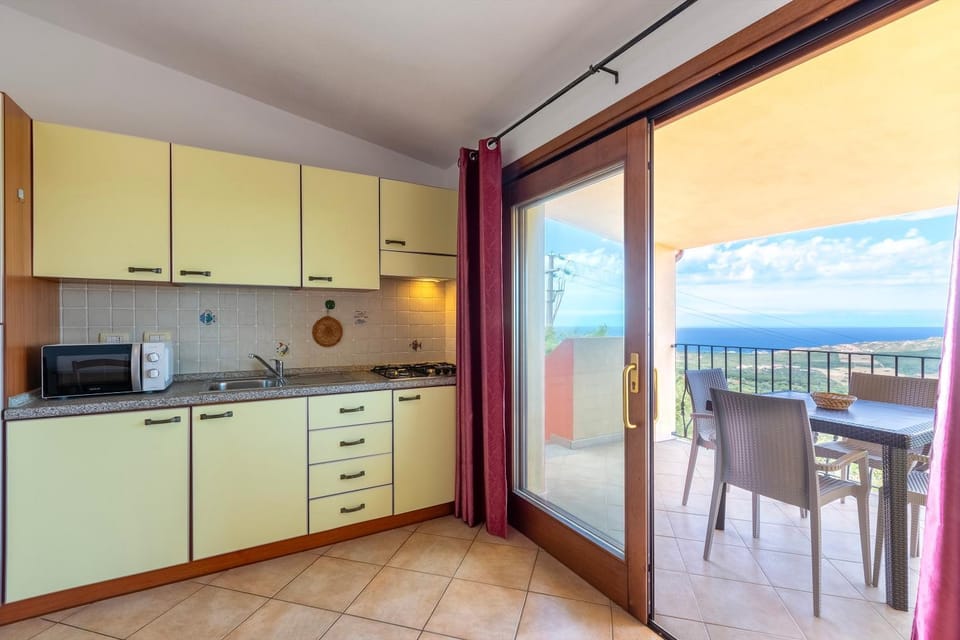 Sea View Isola Rossa Apartment 4 House in Sardinia