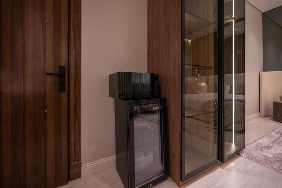 Rozn Co Modern Elegance Studio Escape Apartment in Jeddah