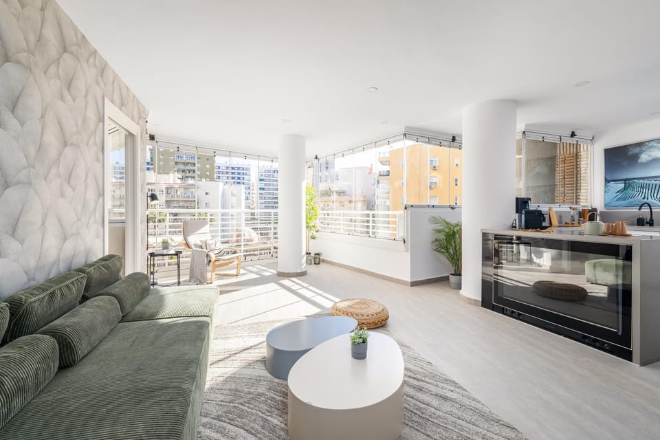 Kitchen or kitchenette, Living room, Dining area
