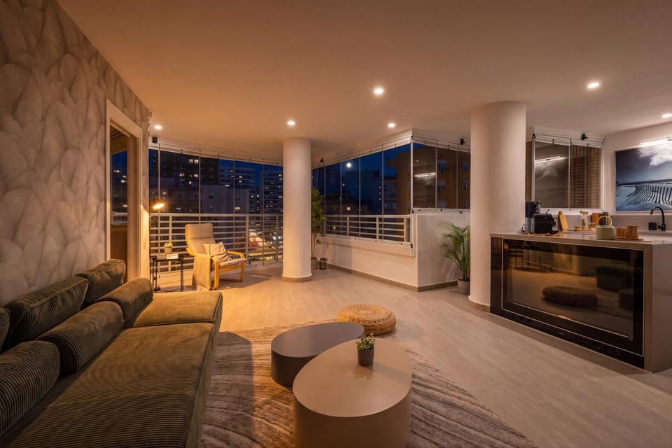 Kitchen or kitchenette, Living room, Seating area