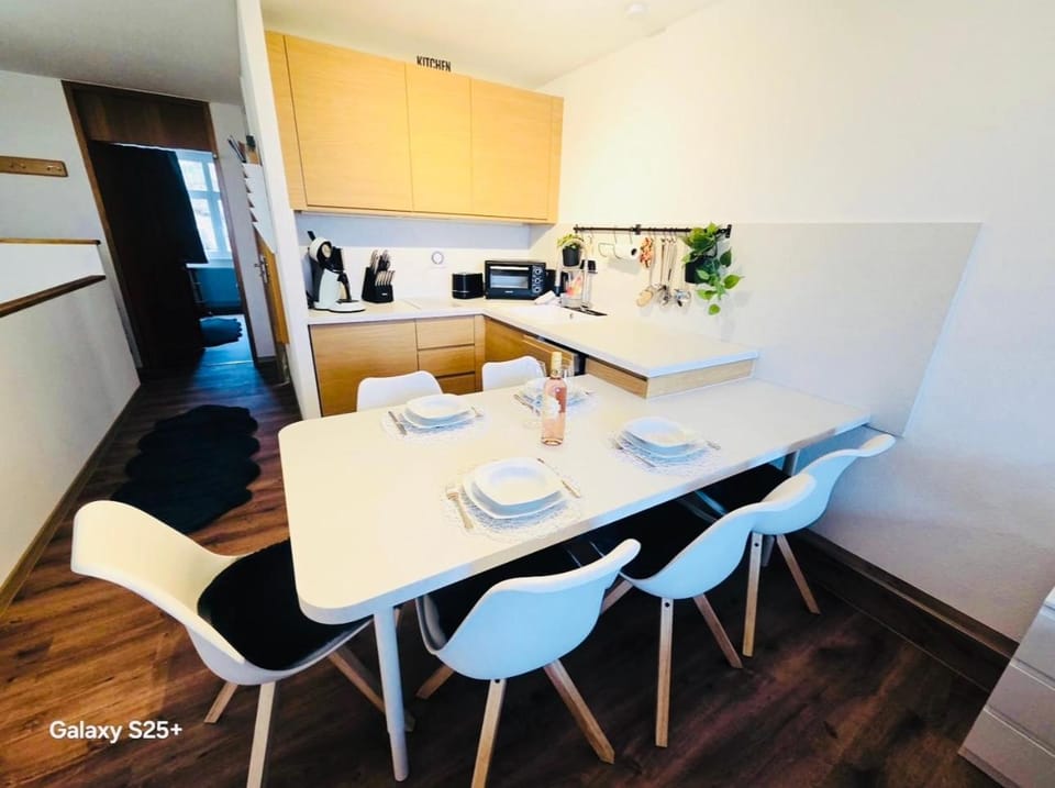 Ferienwohnung Harmonia inklusive Hallenbad, Außenpool, Sauna & Fitnessstudio, familienfreundlich ausgestattet, großes 2-Zimmer-Apartment Apartment in Straubing-Bogen