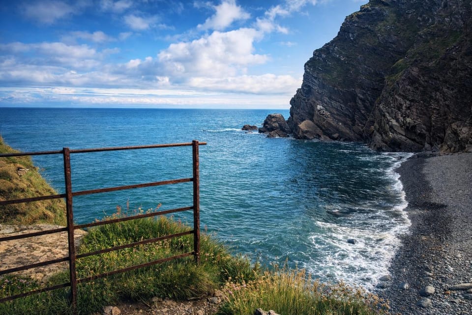 Nearby landmark, Off site, Natural landscape, Beach, Location