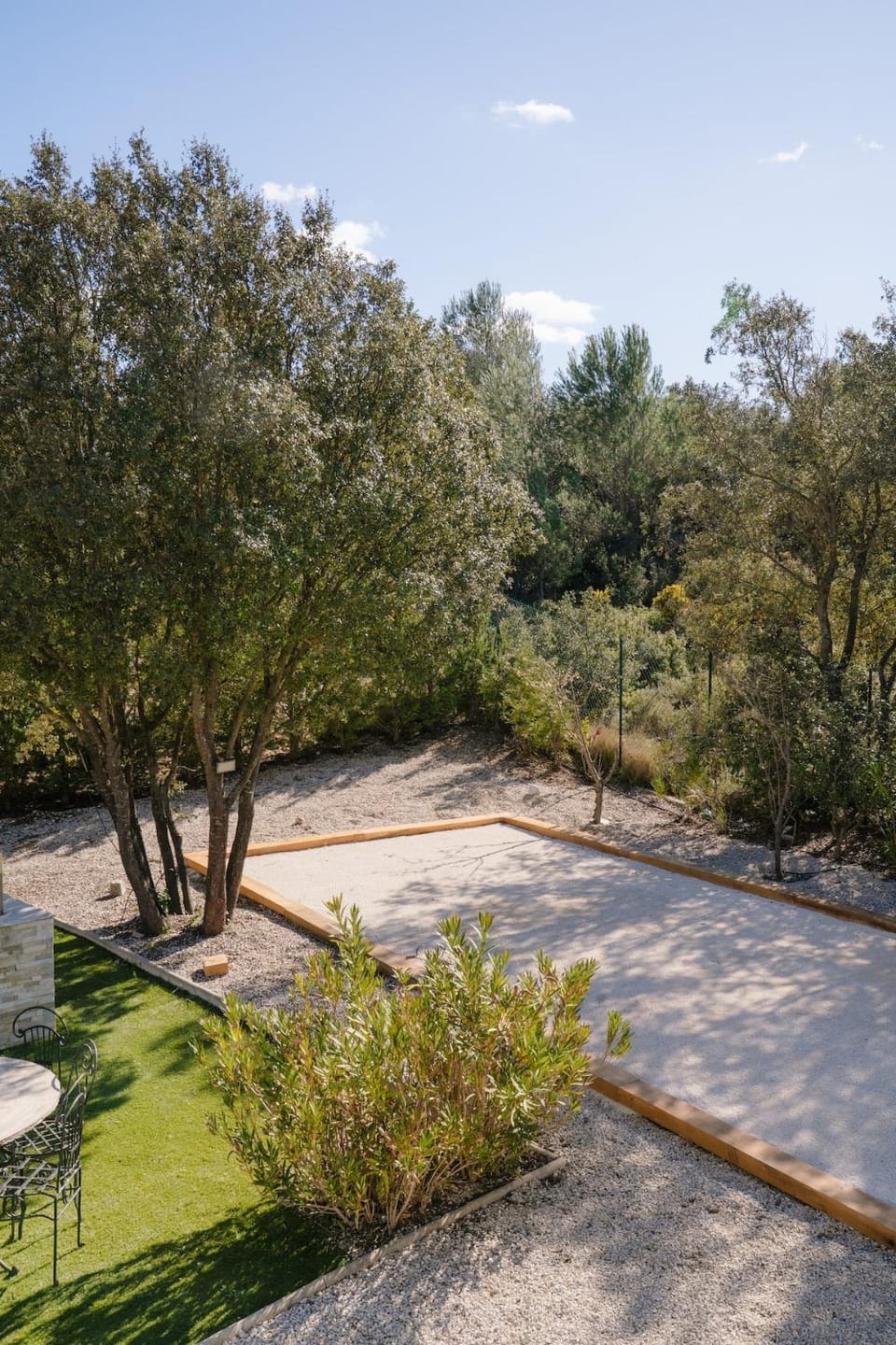 Contemporary Villa in Provence with pool, ideal for 6 Guests Villa in Cabriès