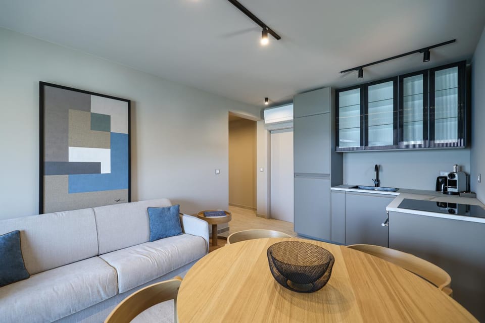 Kitchen or kitchenette, Living room, Seating area