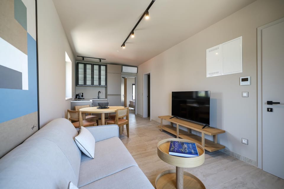 Kitchen or kitchenette, Living room, Dining area