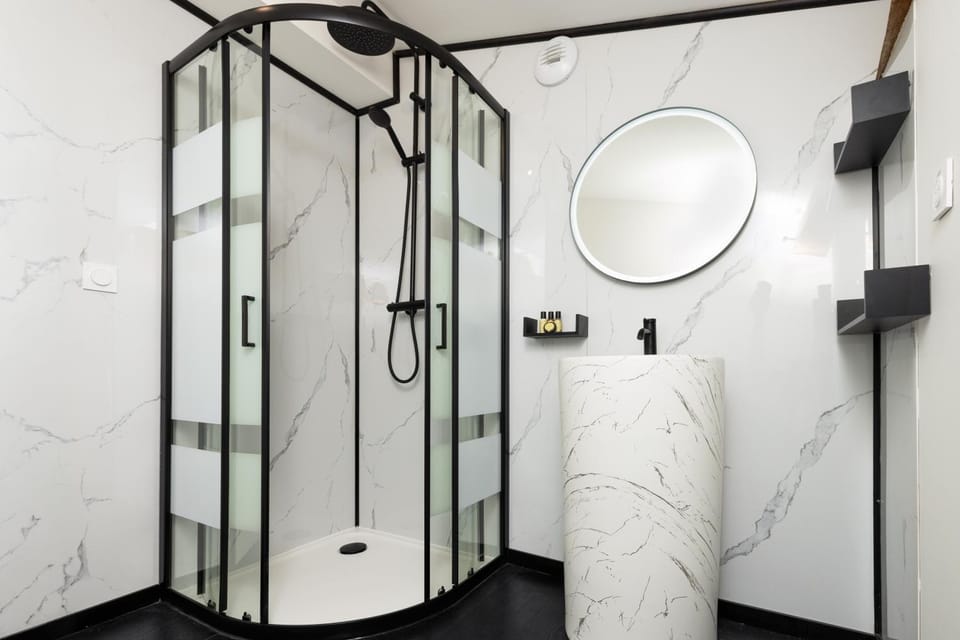 Shower, Bathroom