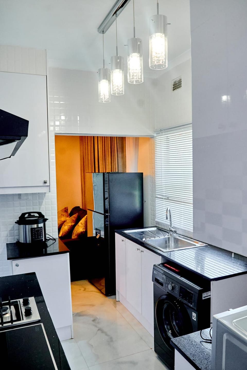 Kitchen or kitchenette, dishwasher, stove