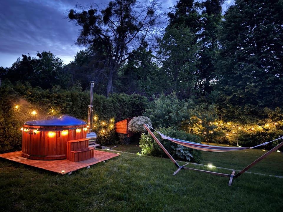 Night, Garden