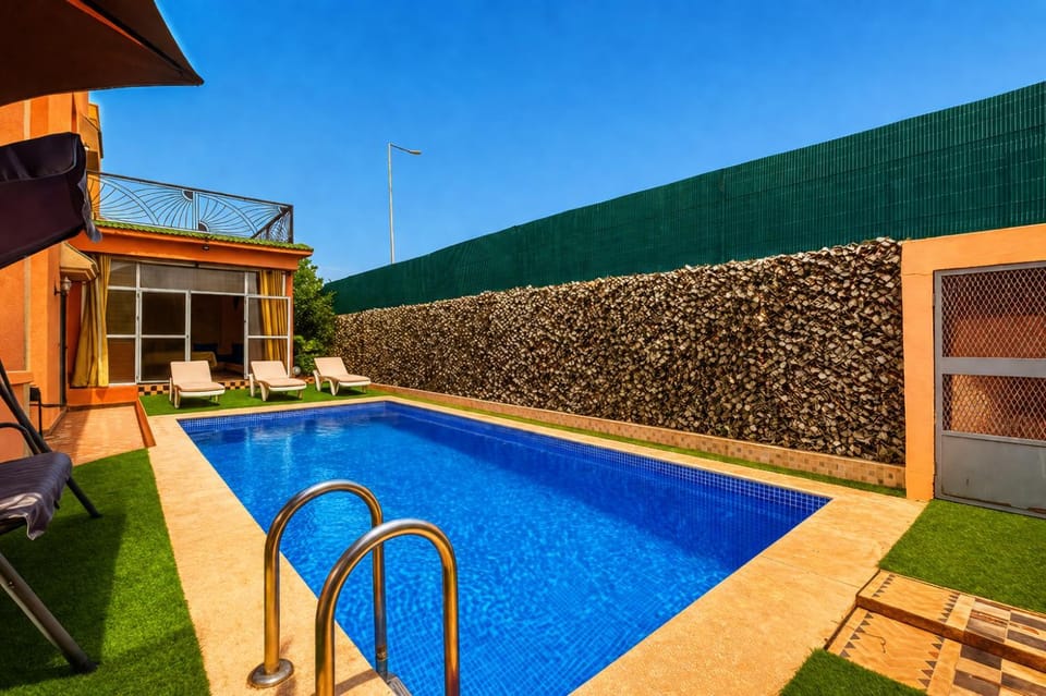 Quiet 3-Bedroom Villa with Private Pool, 20 min Airport Villa in Marrakesh
