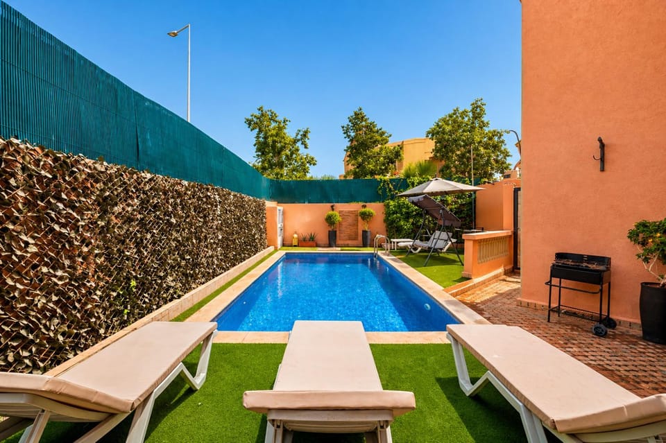 Quiet 3-Bedroom Villa with Private Pool, 20 min Airport Villa in Marrakesh