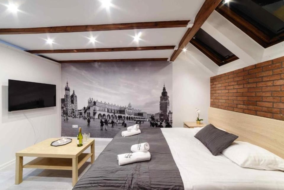 Bed, TV and multimedia, Photo of the whole room