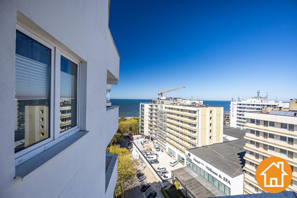 Property building, Day, View (from property/room), Balcony/Terrace, City view, Sea view