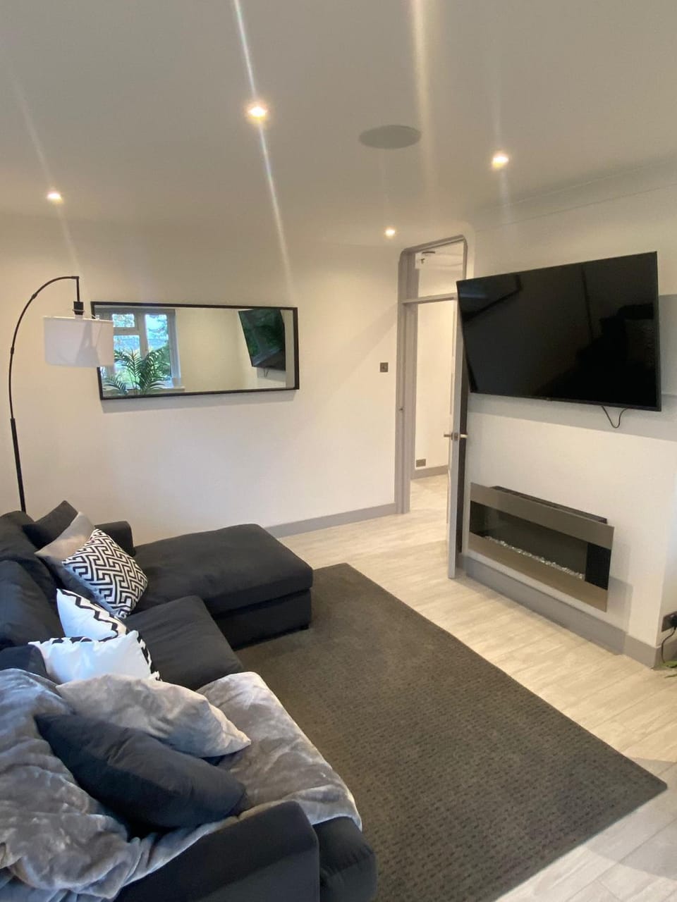 TV and multimedia, Living room, Seating area