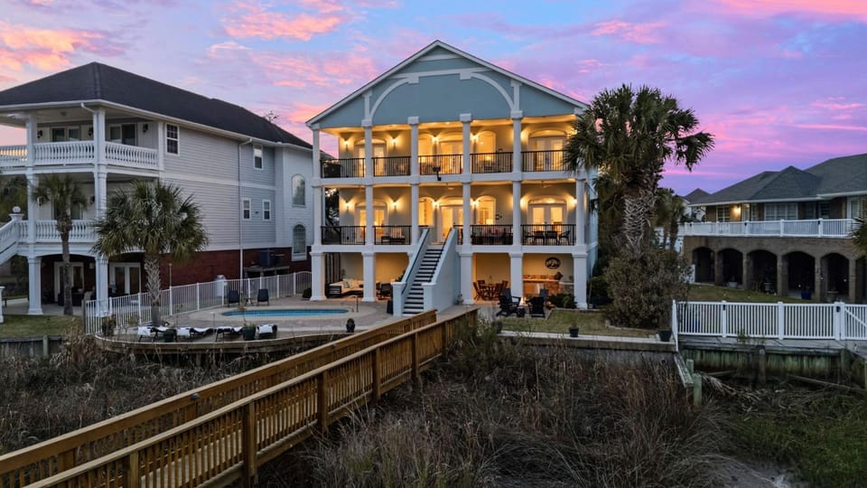 Bridgeview House in Little River