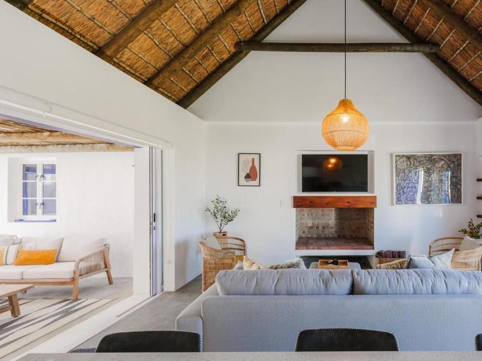 Cape Cod Langezandt House in Western Cape