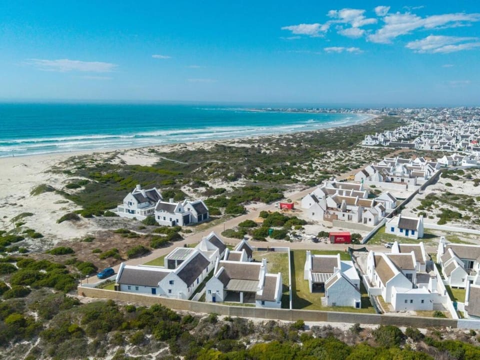 Cape Cod Langezandt House in Western Cape