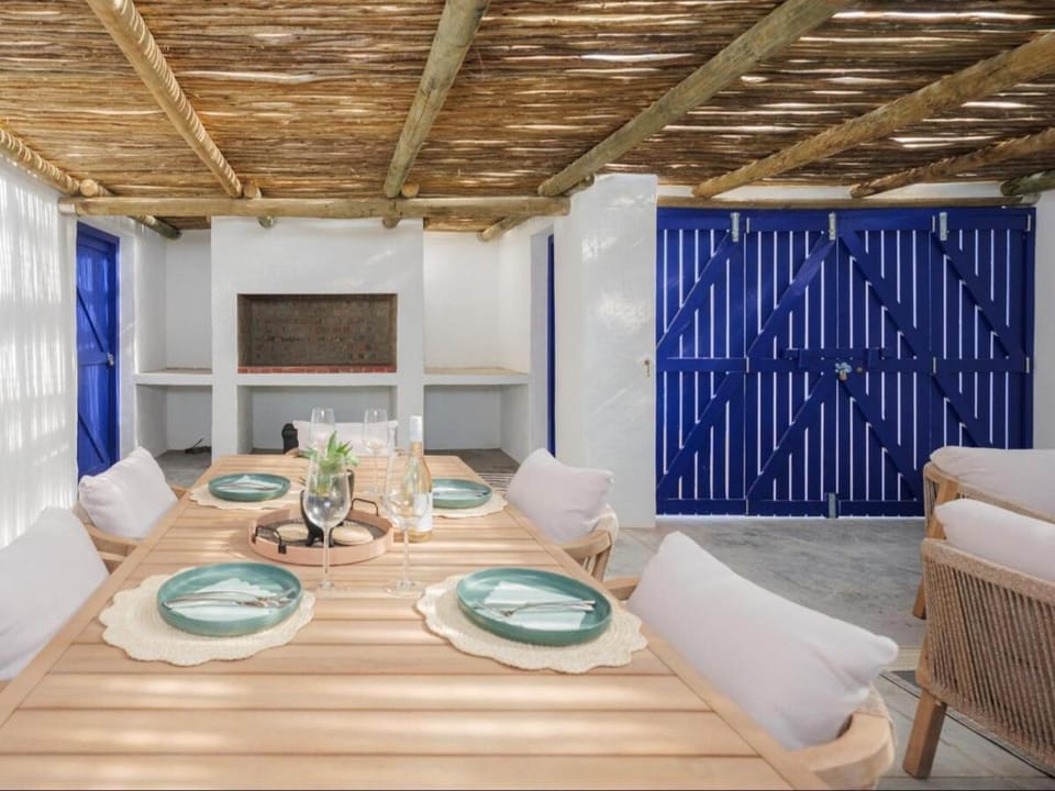 Cape Cod Langezandt House in Western Cape