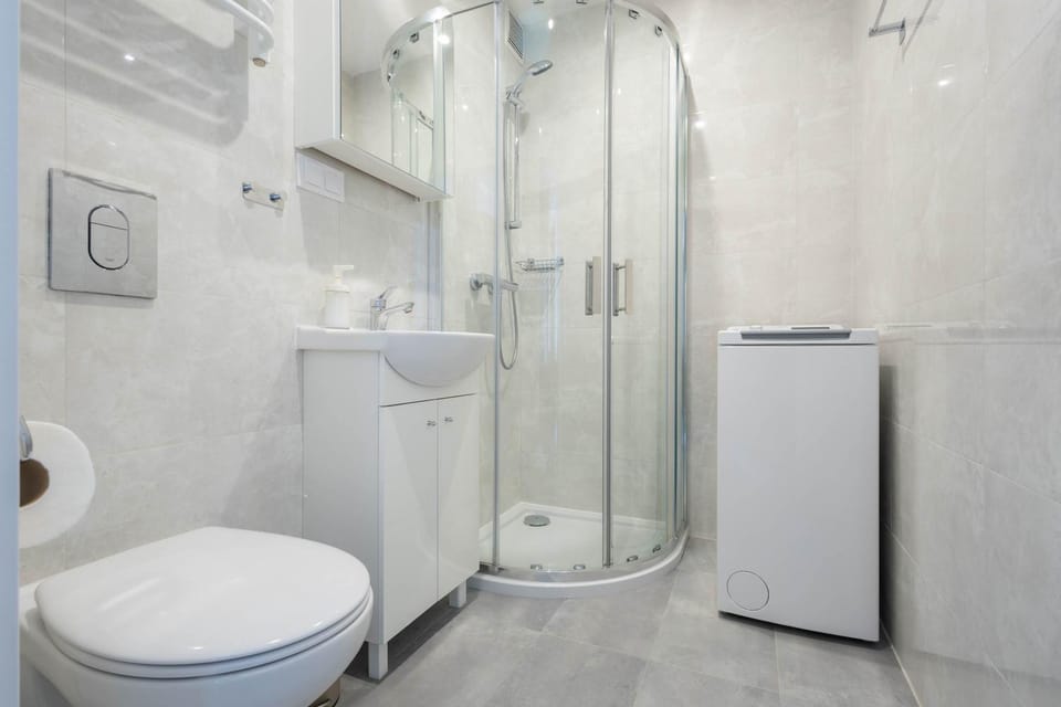 Shower, Toilet, Bathroom, washing machine