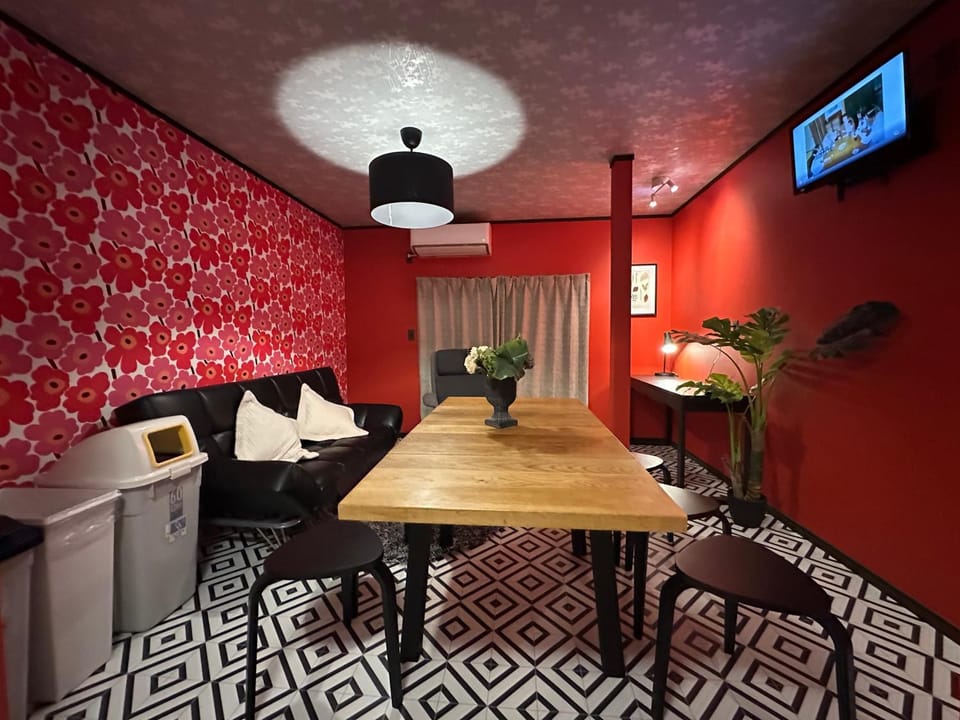 TV and multimedia, Living room, Dining area