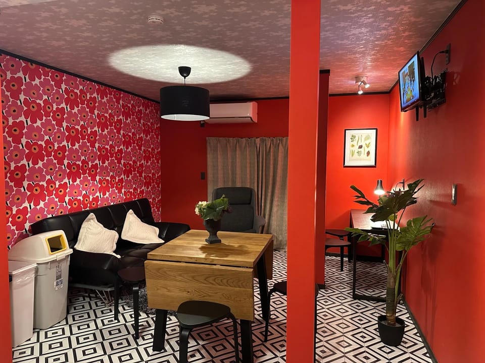 TV and multimedia, Living room, Dining area, air conditioner