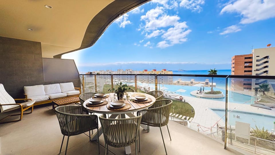 Property building, Sea view, Sea view, Swimming pool