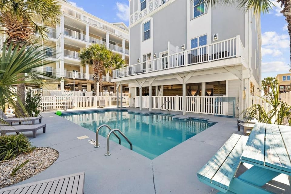 Tropical Castle Unit A House in North Myrtle Beach