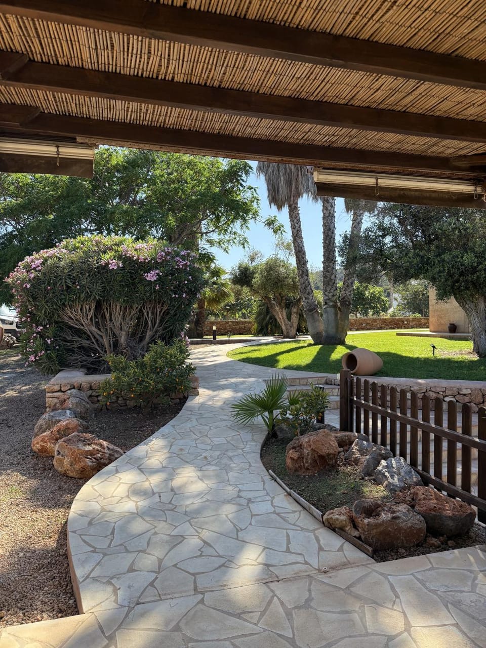 Day, Garden