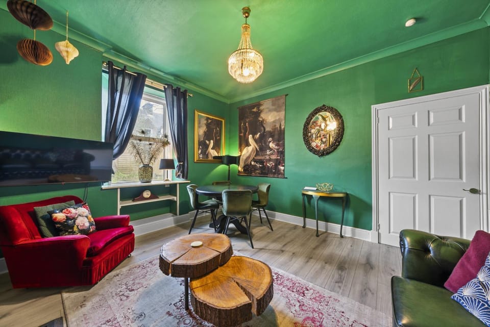 Communal lounge/ TV room, Living room