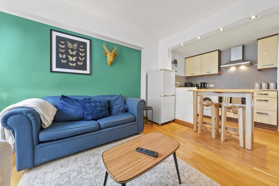Communal lounge/ TV room, Living room