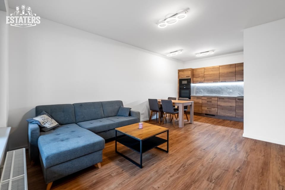 Living room, Dining area, oven