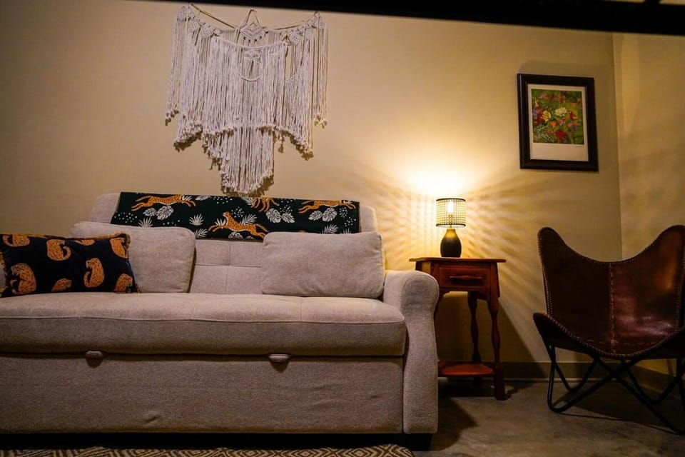 Jungle Jasper Suite - NEW Loft near Massachusetts! Apartment in Lawrence