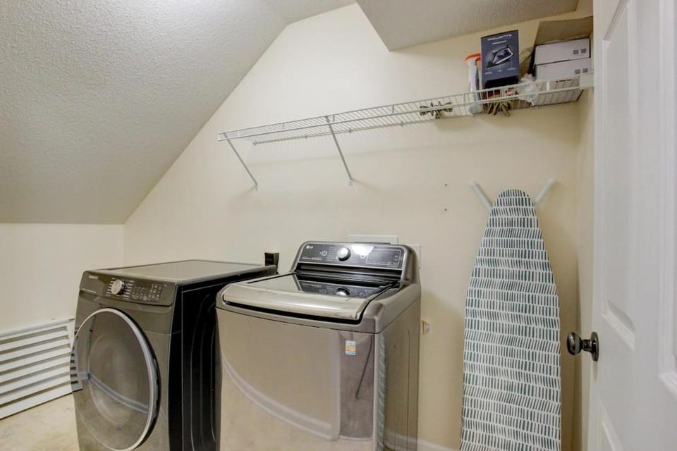 laundry, washing machine, dryer