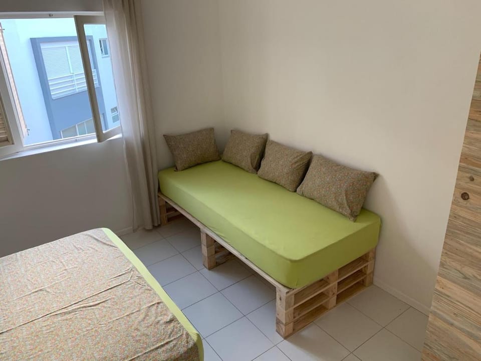 Bed, Photo of the whole room, Seating area, Bedroom