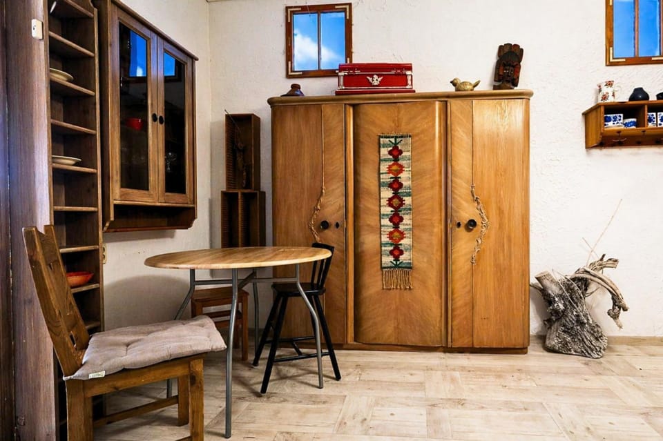 Kitchen or kitchenette, wardrobe