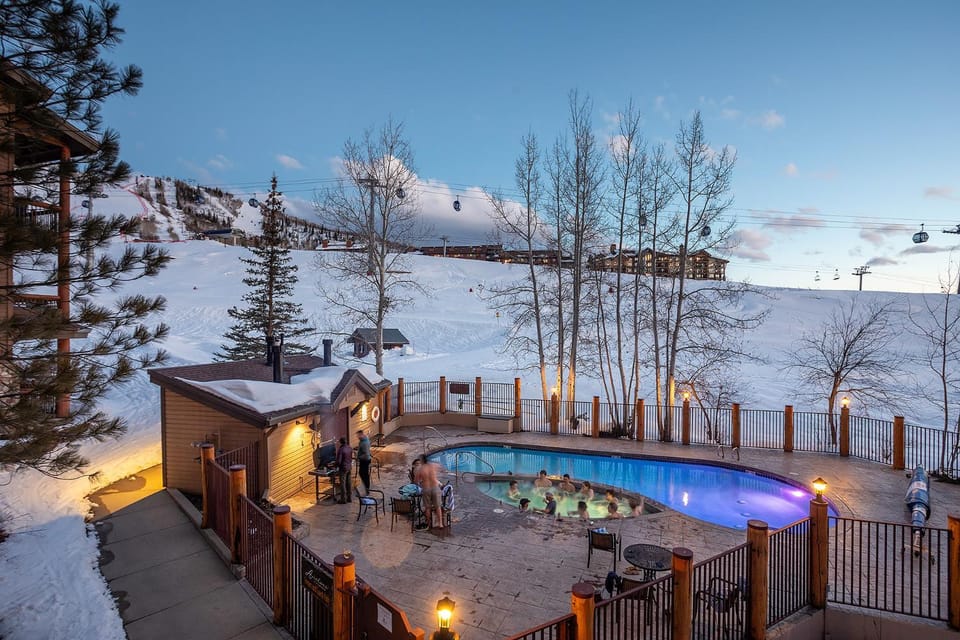 Day, Night, People, Winter, Hot Tub, Skiing, Guests, Mountain view, Swimming pool, Sunset