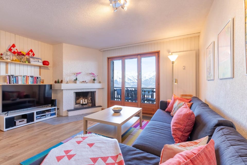Communal lounge/ TV room, Living room