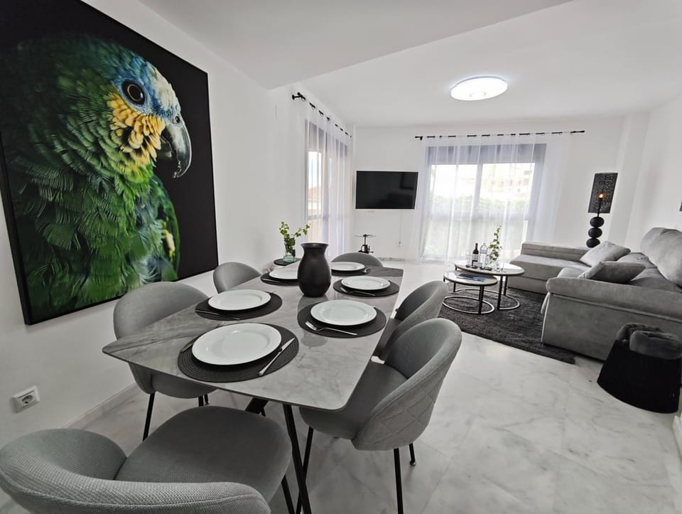 Luxury Groundfloor Private Jacuzzi - EHHouse Apartment in Costa del Sol