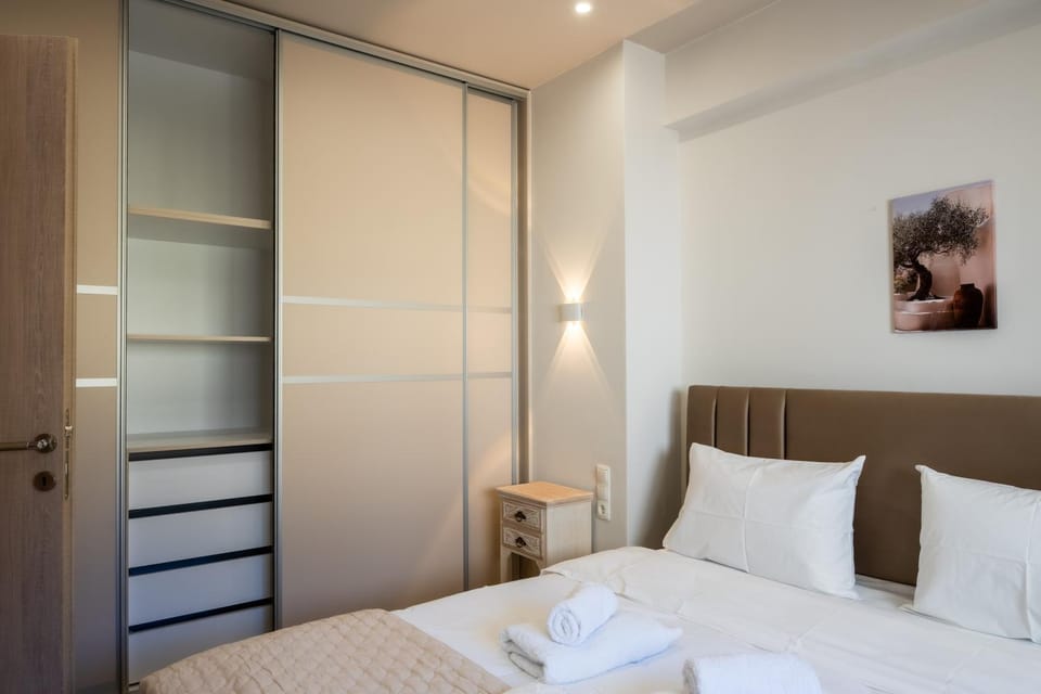 Bedroom, wardrobe