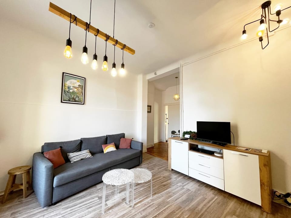 Communal lounge/ TV room, Living room