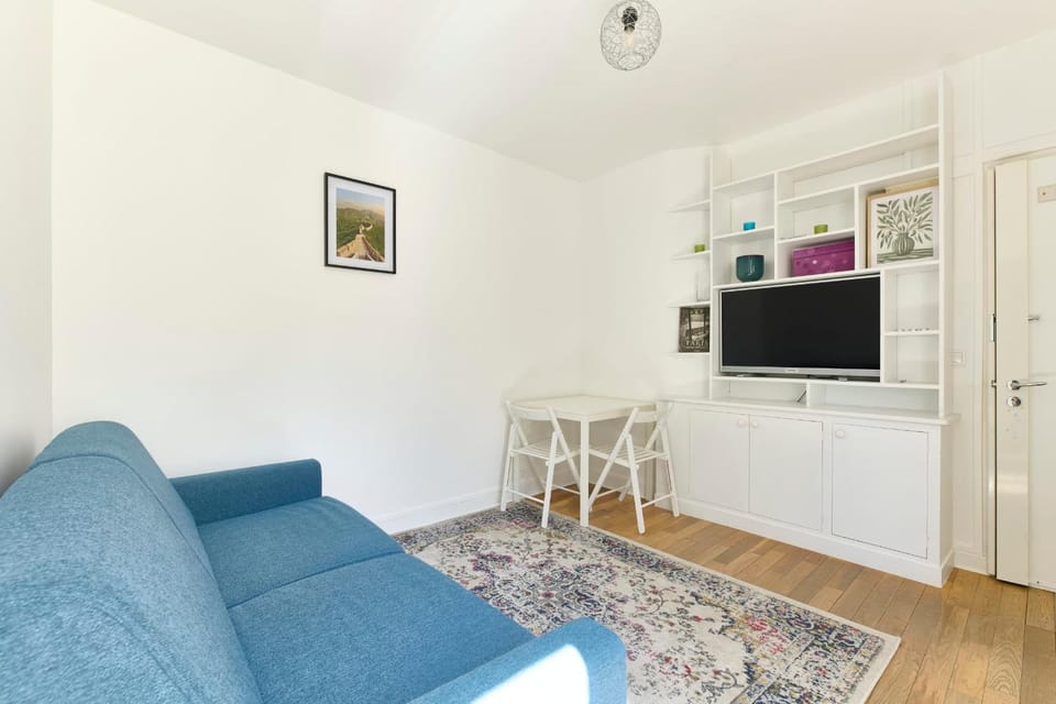 Gambetta 20th Bright Apartment for 4 managed by Mey Agency Apartment in Paris