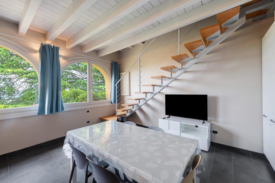 Olaf Apartment Apartment in Lake Garda