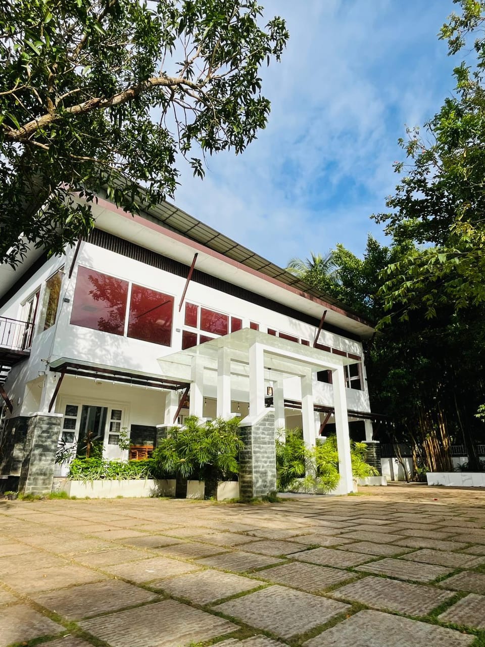 Property building, Day