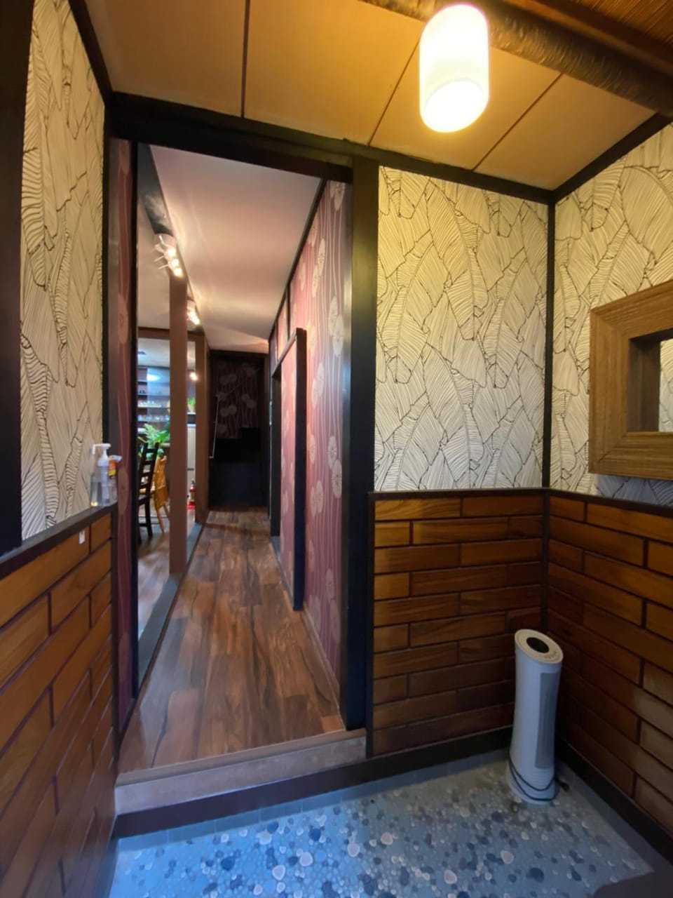 Facade/entrance