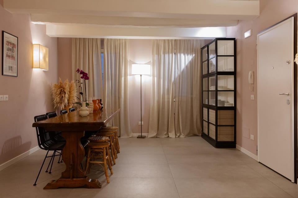 Living room, Seating area, Dining area, wardrobe