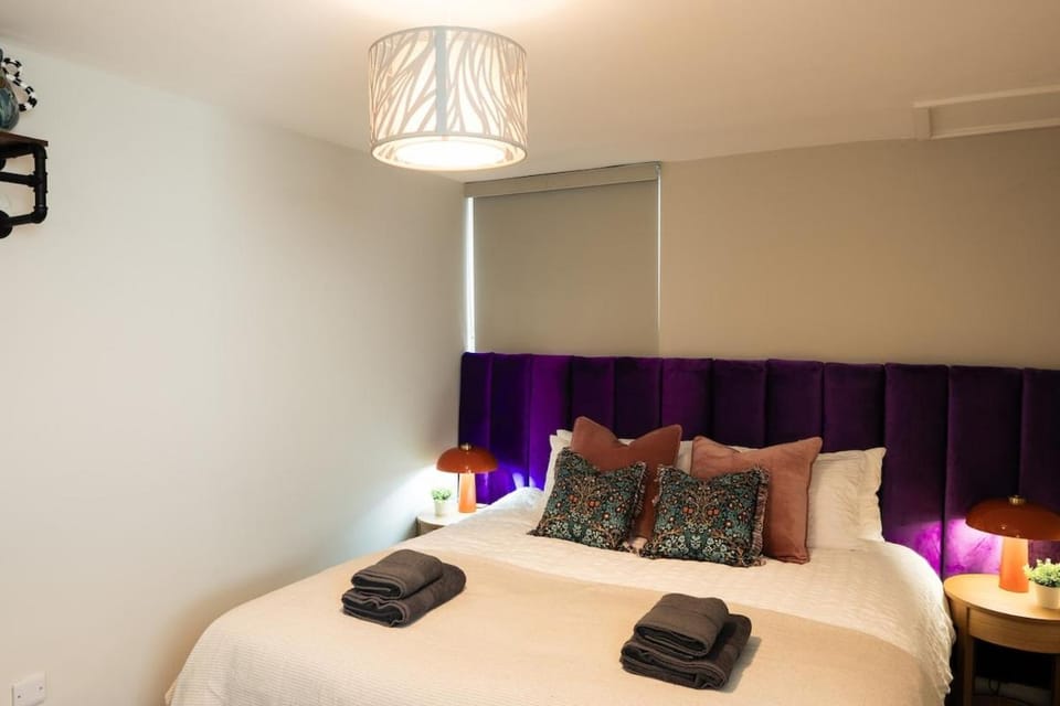 Bedroom, pet friendly