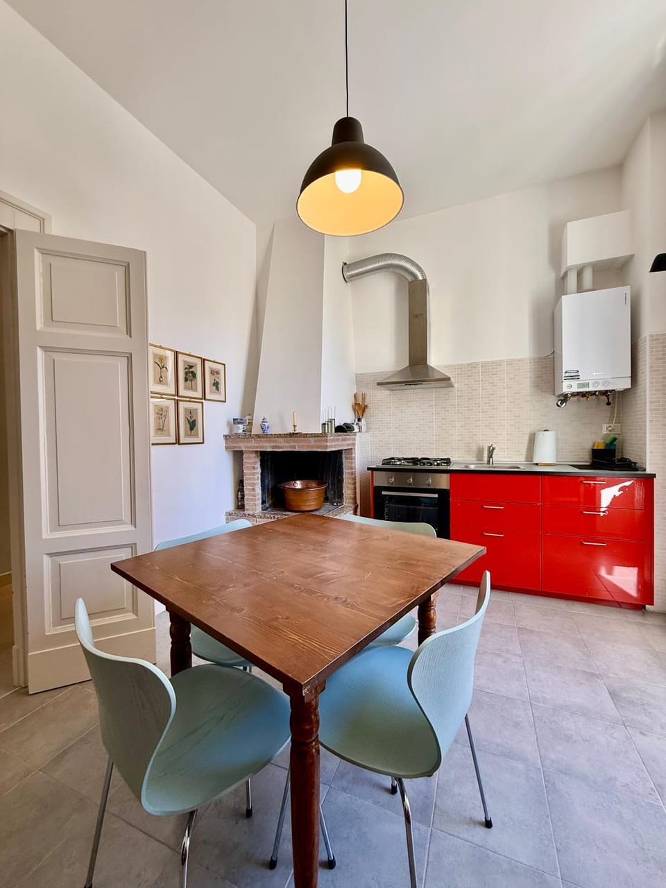 Kitchen or kitchenette
