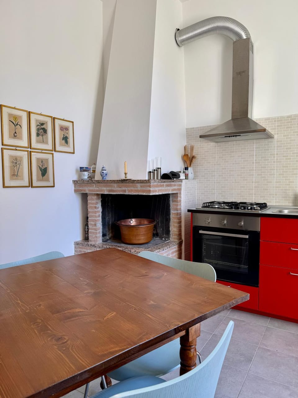 Kitchen or kitchenette, kitchen