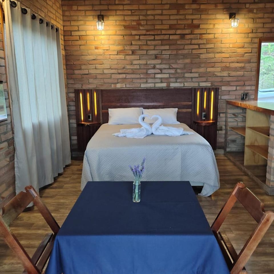 Pico dos Pássaros - Chalé Bem Te Vi - No alto da montanha com banheira Chalet in State of São Paulo
